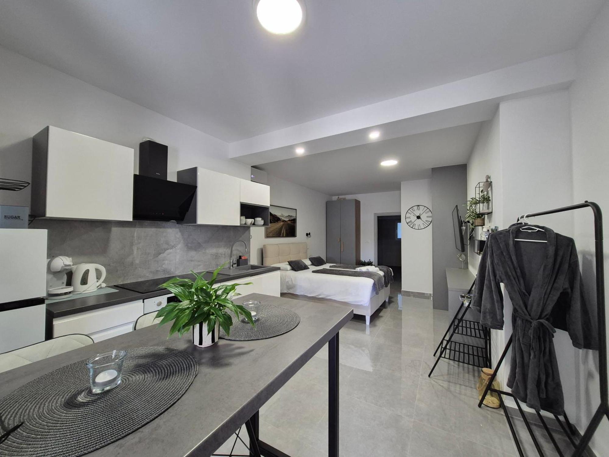 Cave With Free Parking Apartment Pula Exterior photo